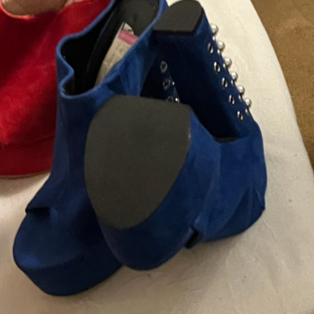 ✨️✨️Gorgeous Studded Platforms - Picture 2 of 7